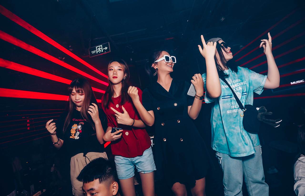 酒吧派对|摄影|人像摄影|商业摄影师周sir_原创作品-站酷zcool