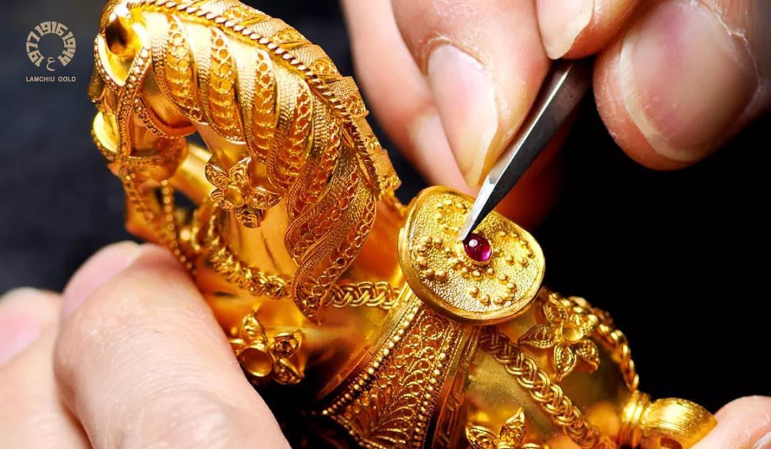 花丝錾刻舞马雅驯