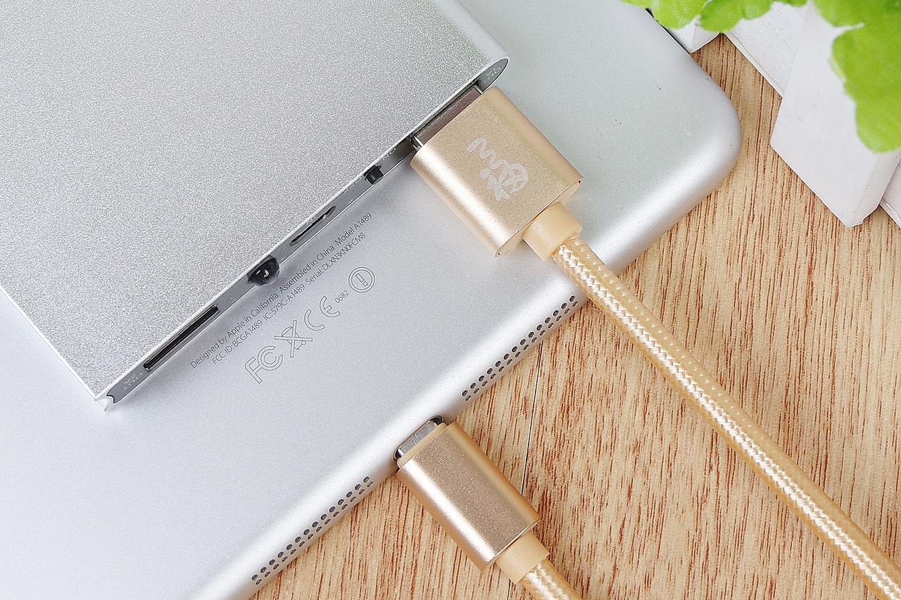 3c数码配件手机电脑充电数据线产品静物拍摄（图ZNTA5MTA3ODg=） - 产品摄影 - 站酷设计师伍壹柒摄影工作室原创素材 - 站酷ZCOOL