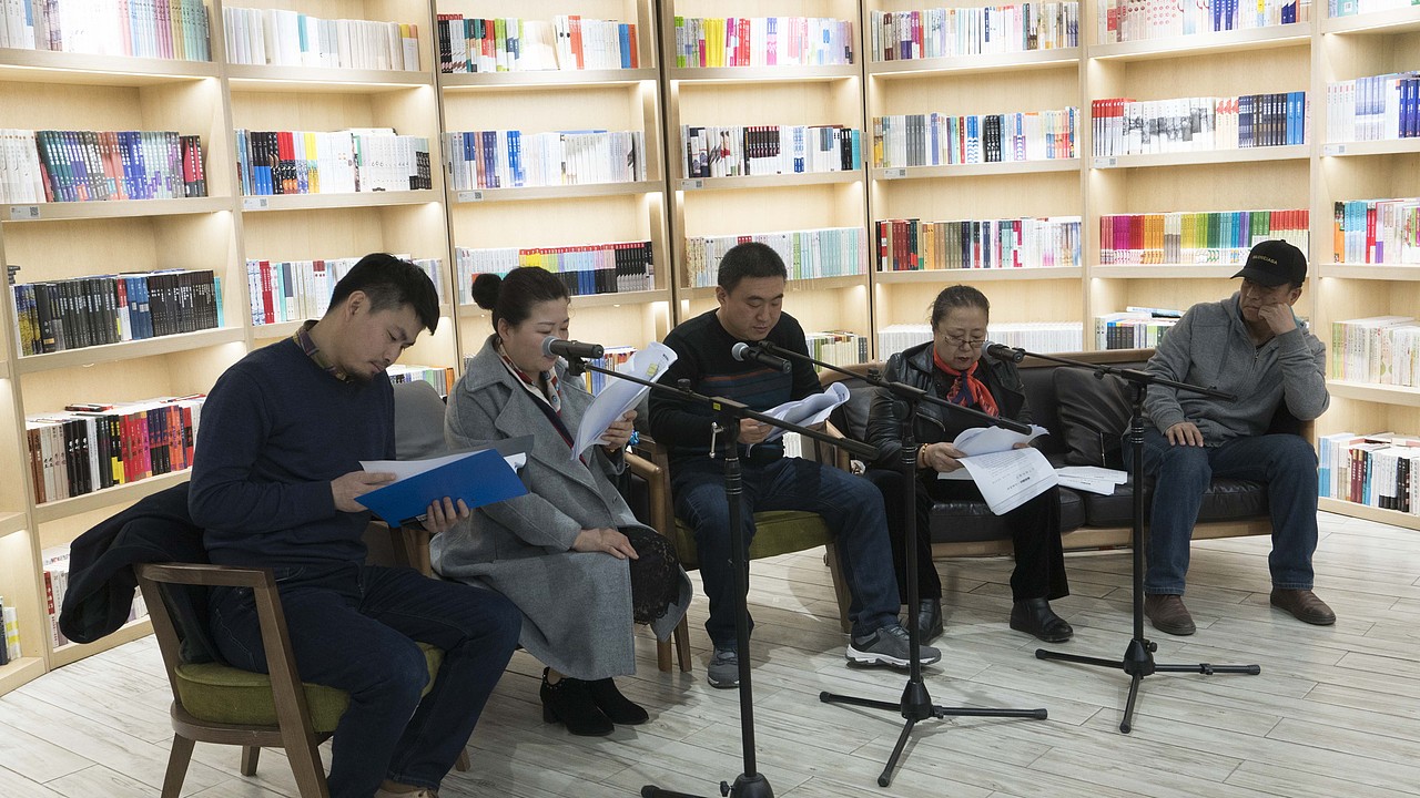 独幕剧《上了锁的箱子》-谷小松频道