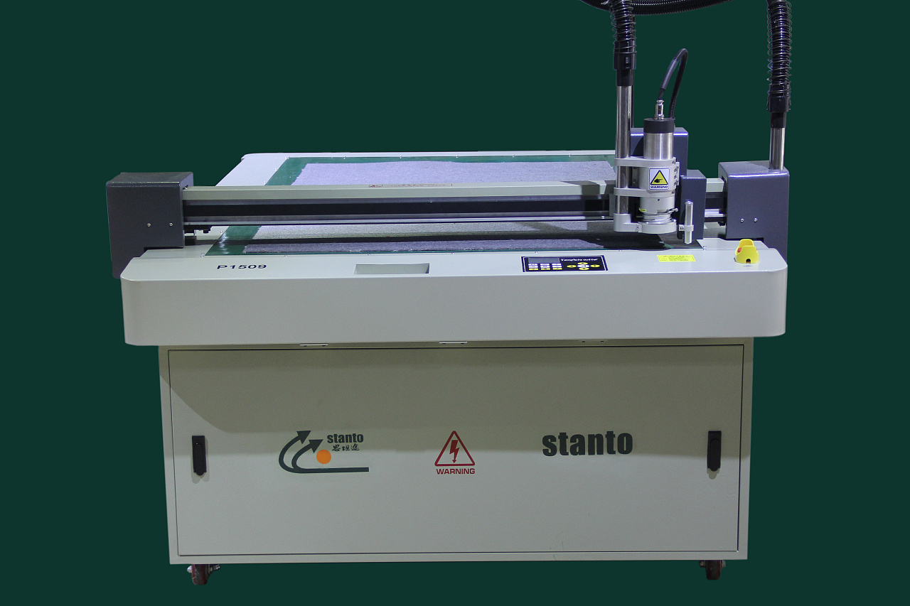 自动模板雕刻机|服装|配饰|思坦途stanto - 原创作品 - 站酷 (zcool)