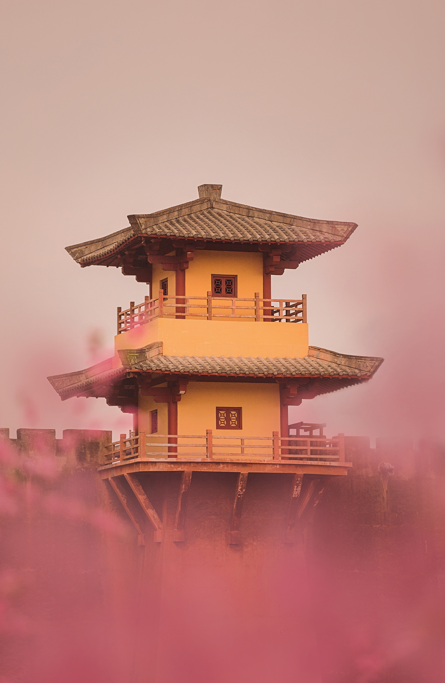 《红远方近·秦王宫》