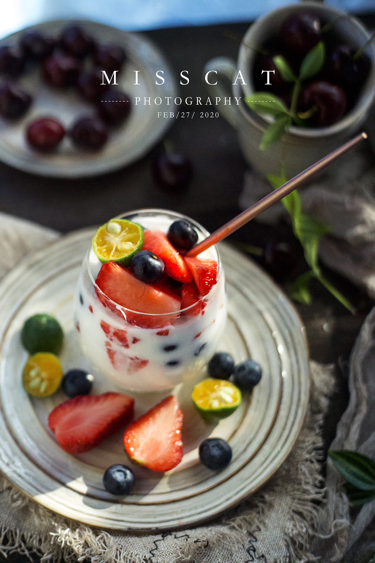 自制甜品--草莓酸奶