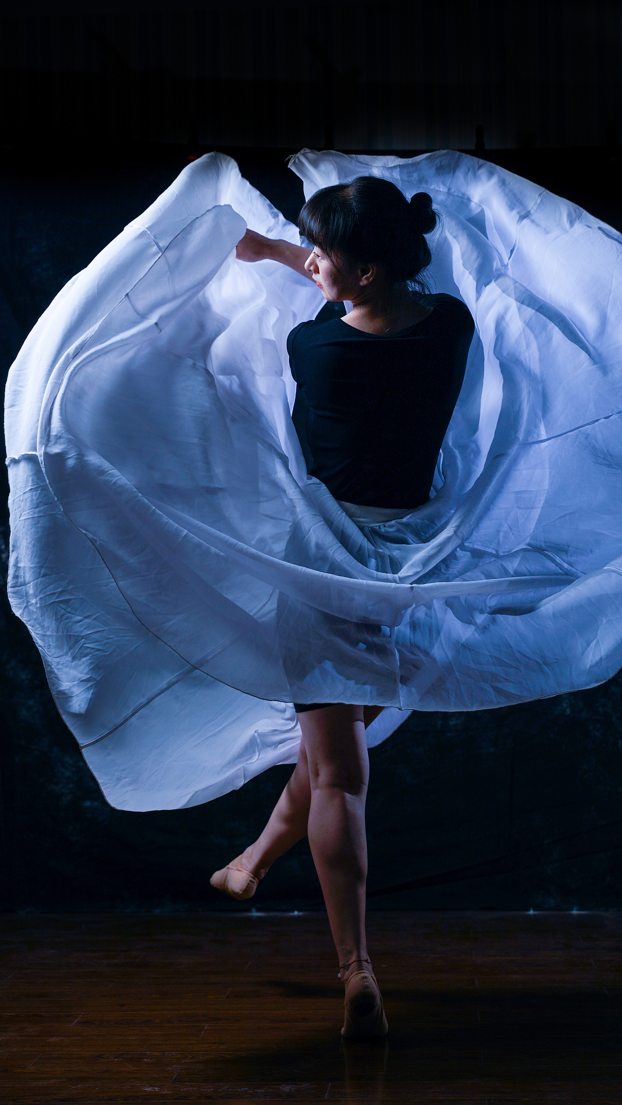 闪光灯棚拍舞蹈人像