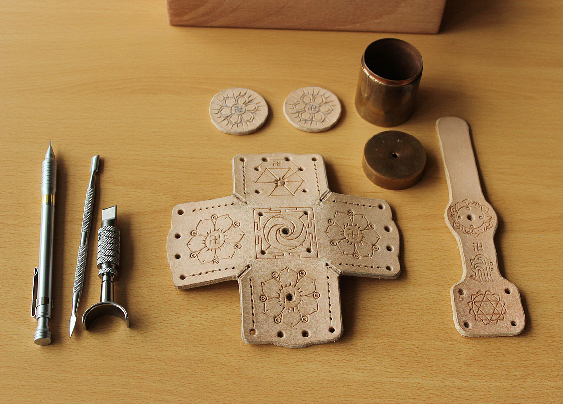 原创手工皮具-莲花六字真言宝盒