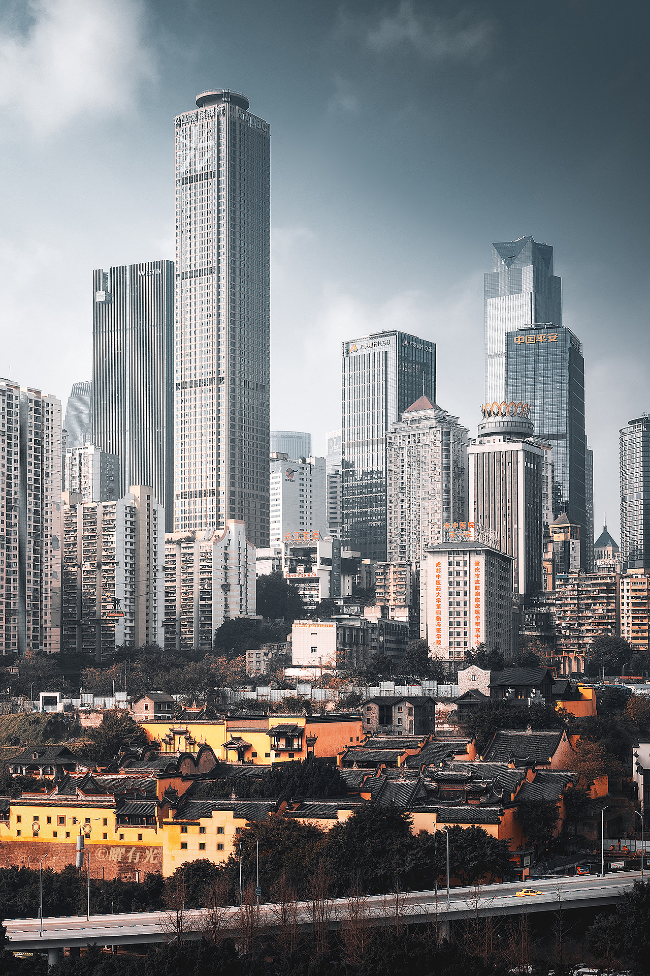 城市风光/重庆游记|魔幻山城_建筑摄影师曜有光-站酷zcool