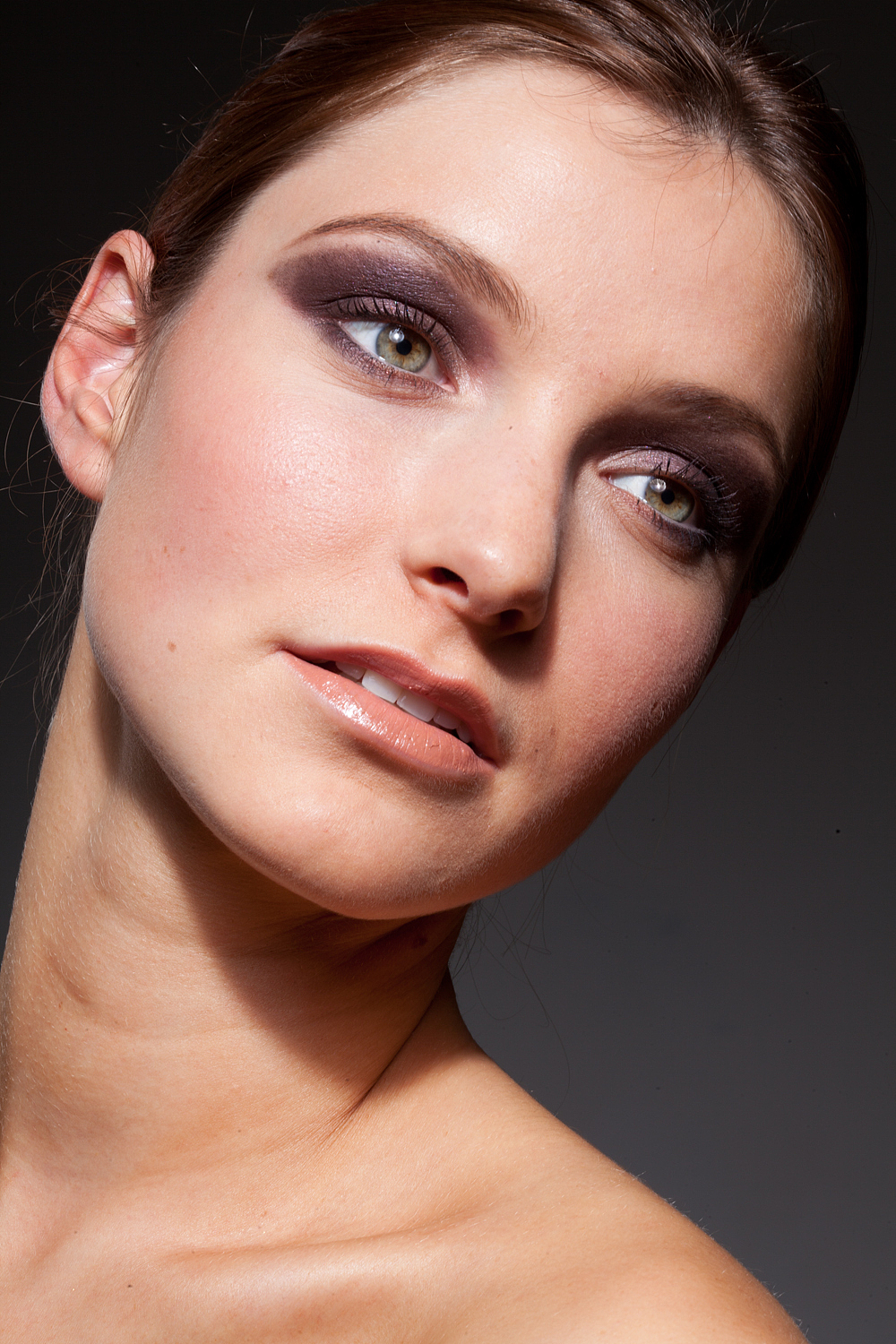 低调质感人像精修一张