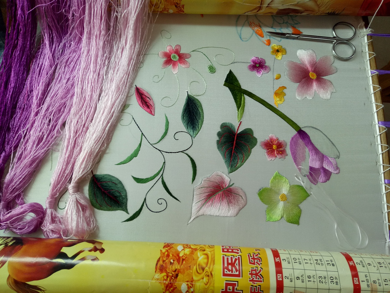 蜀绣漫步人生路（图ZOTk1OTExMDQ=） - 其他手工艺 - 站酷设计师一路听水原创素材 - 站酷ZCOOL