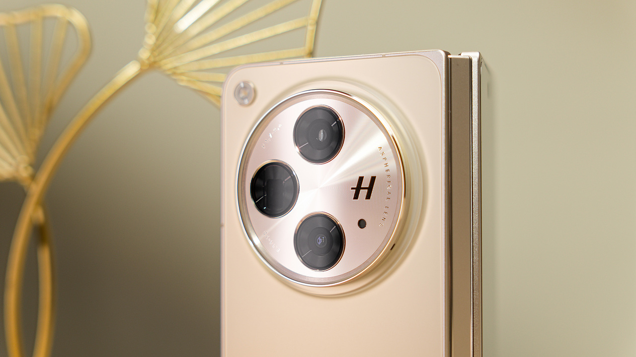 OPPO Find N3&红米K70 Pro（图ZMzYwNTI2MTA4） - 产品摄影 - 站酷设计师柴大狗原创素材 - 站酷ZCOOL