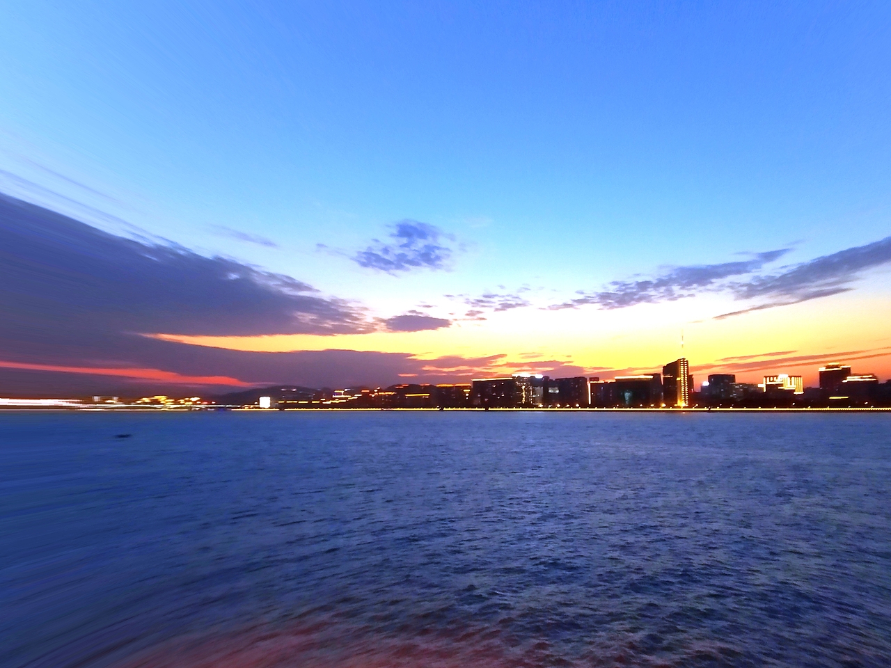 錢塘江和西湖。（圖ZMTMwMzQ5ODI0） - 風(fēng)光攝影 - 站酷設(shè)計(jì)師詩意地生活原創(chuàng)素材 - 站酷ZCOOL