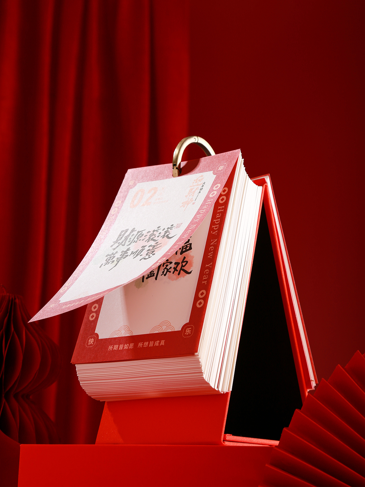 2025台历拍摄～新年红（图ZMzgyMjUxODQ4） - 产品摄影 - 站酷设计师小趣儿原创素材 - 站酷ZCOOL