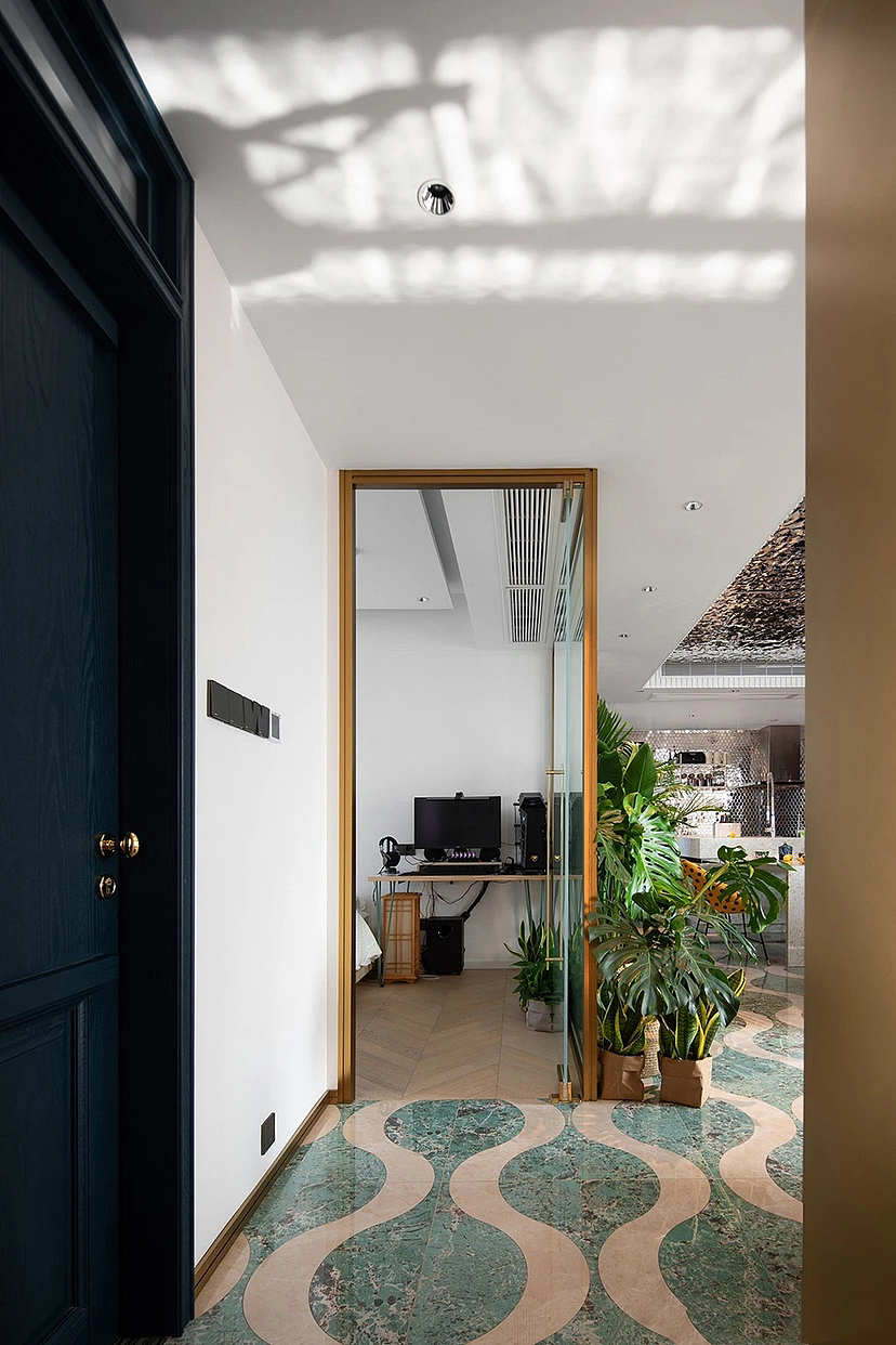 创意杂烩屋,水纹天花板好特别