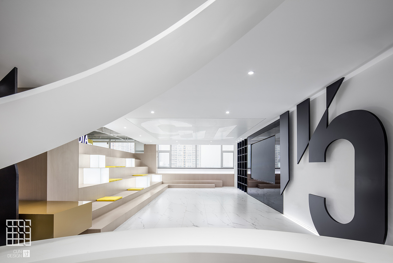 我的甲方是"咪蒙"背后的90后-办公空间环境设计