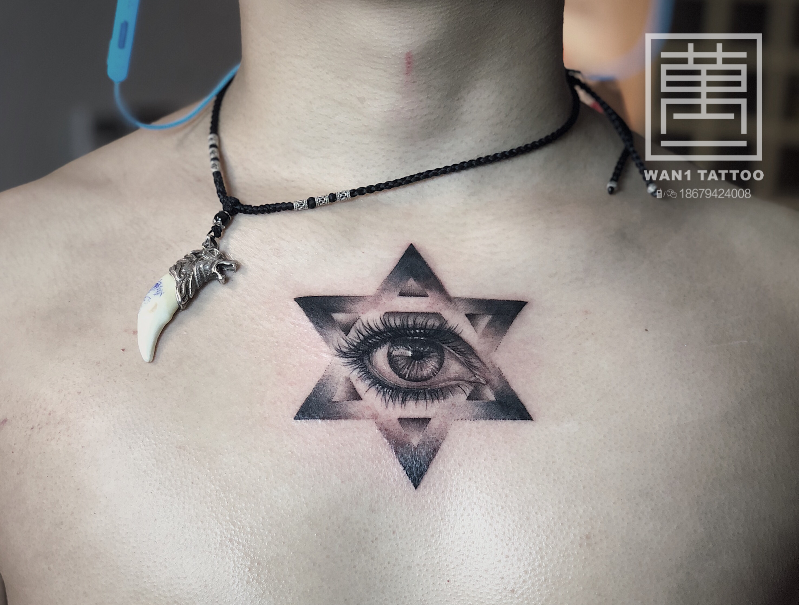 广州文小姐手臂上的上帝之眼纹身图案 - 广州纹彩刺青