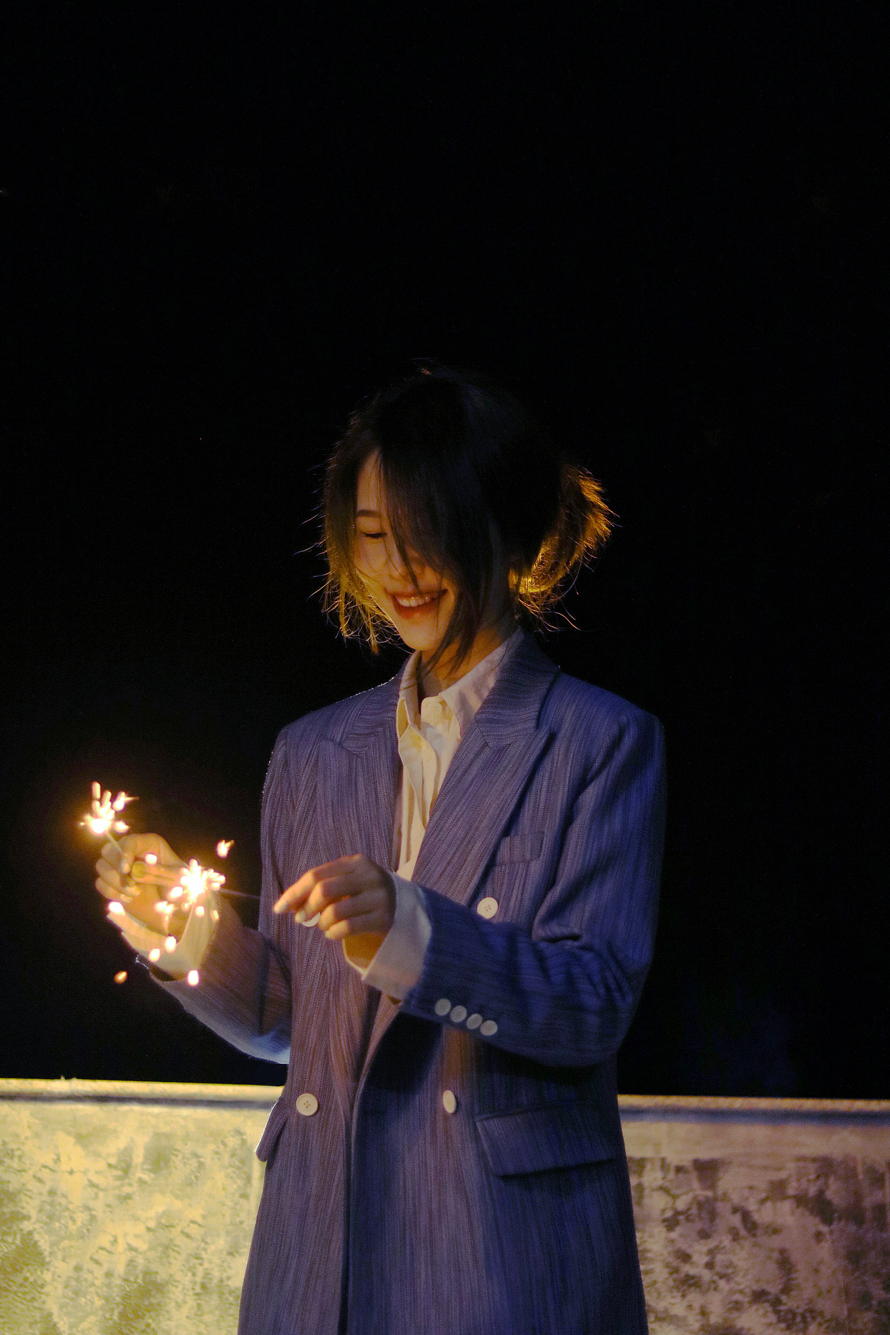 手捧星光（图ZMjQzMDM3ODk2） - 人像摄影 - 站酷设计师POKYUIE原创素材 - 站酷ZCOOL