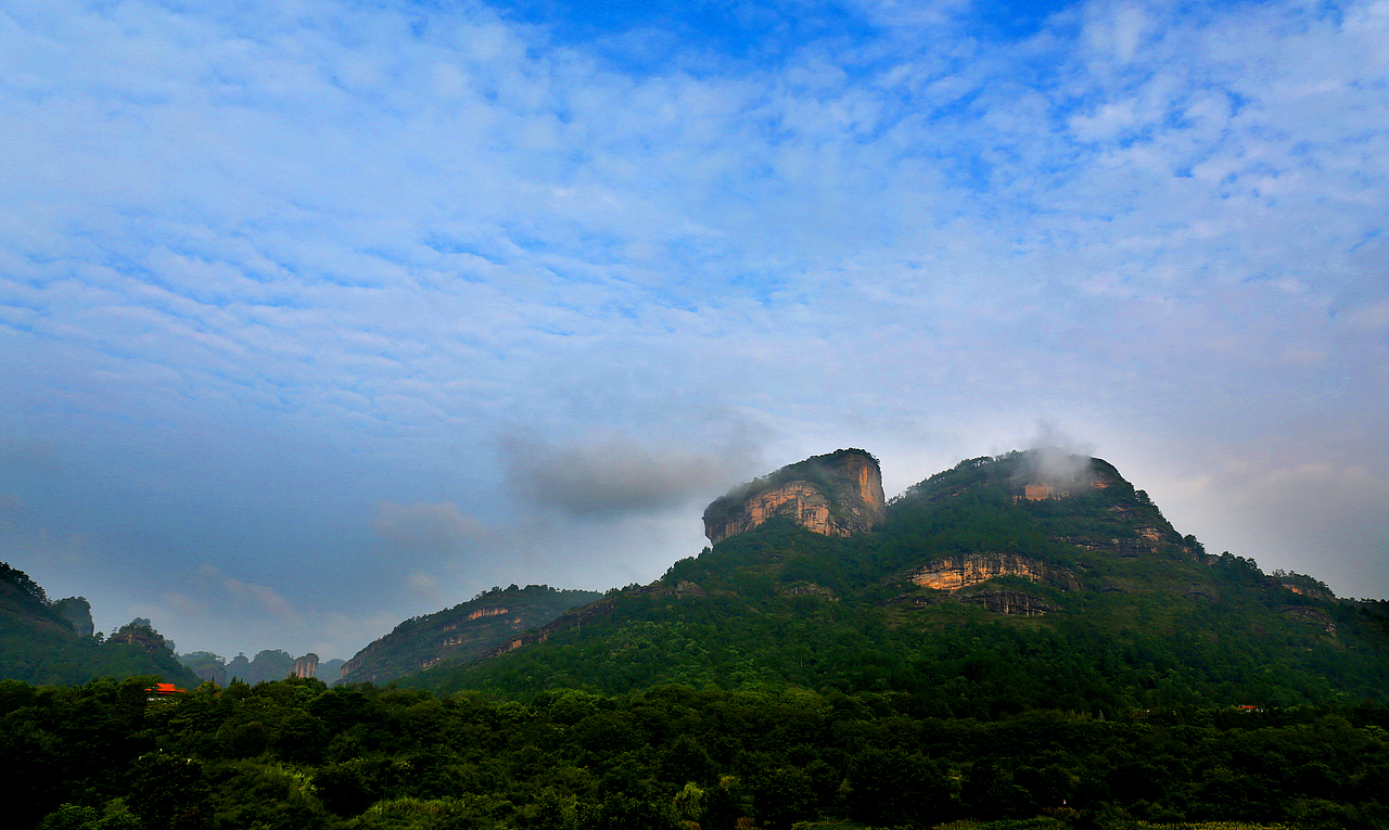 远眺大王峰，霸气十足，雄伟壮观