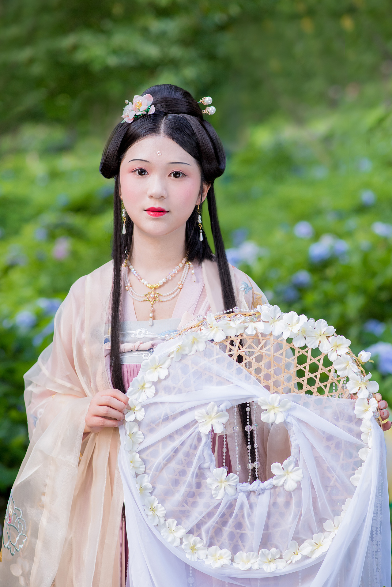 客\绣球花（图ZMTY2NjkxNTI4） - 人像摄影 - 站酷设计师荮桑不是药桑原创素材 - 站酷ZCOOL