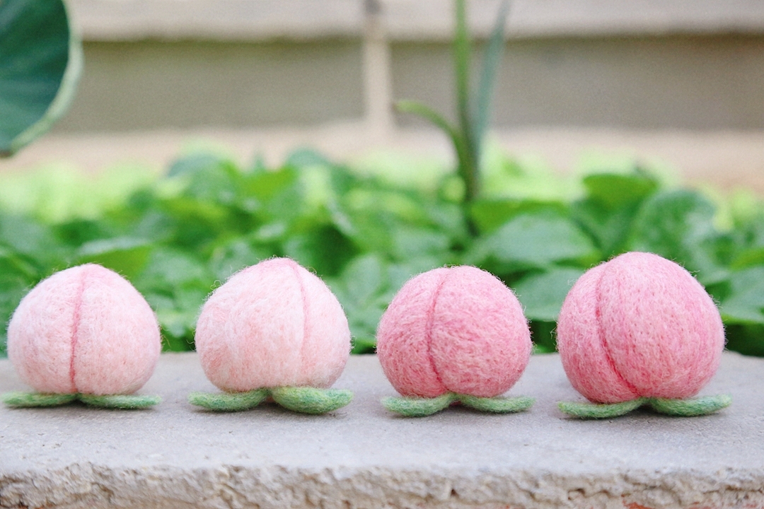 🍑羊毛毡水蜜桃挂件