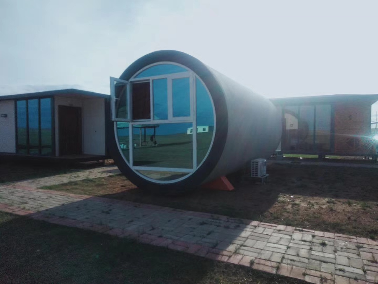 洞洞屋 水泥管造型网红民宿酒店