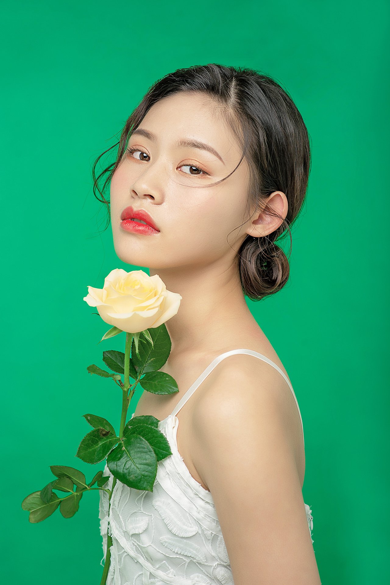 纯色背景人像小叶