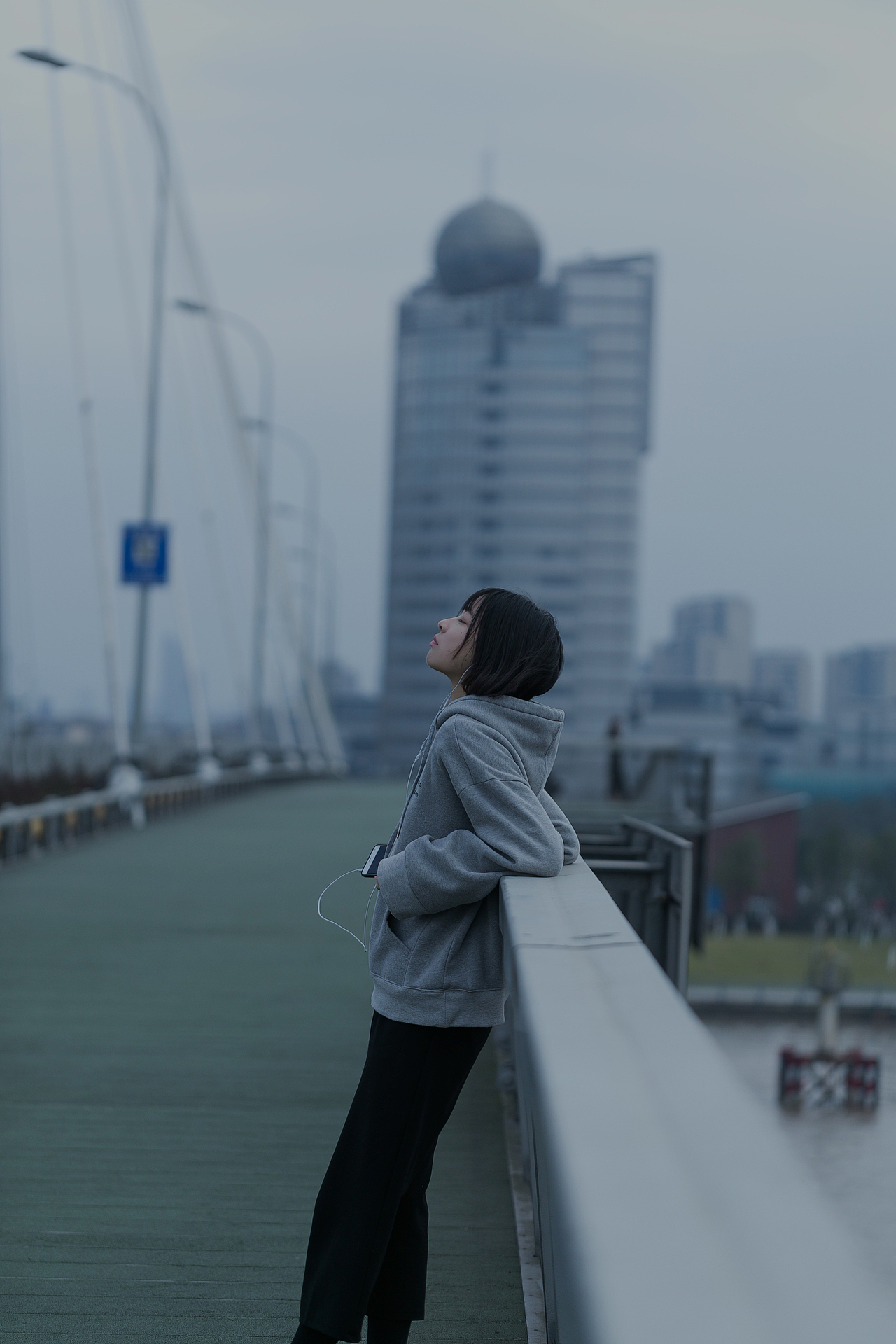 耳语听风（图ZNzk5OTQ2MjQ=） - 人像摄影 - 站酷设计师鹿屿溪原创素材 - 站酷ZCOOL