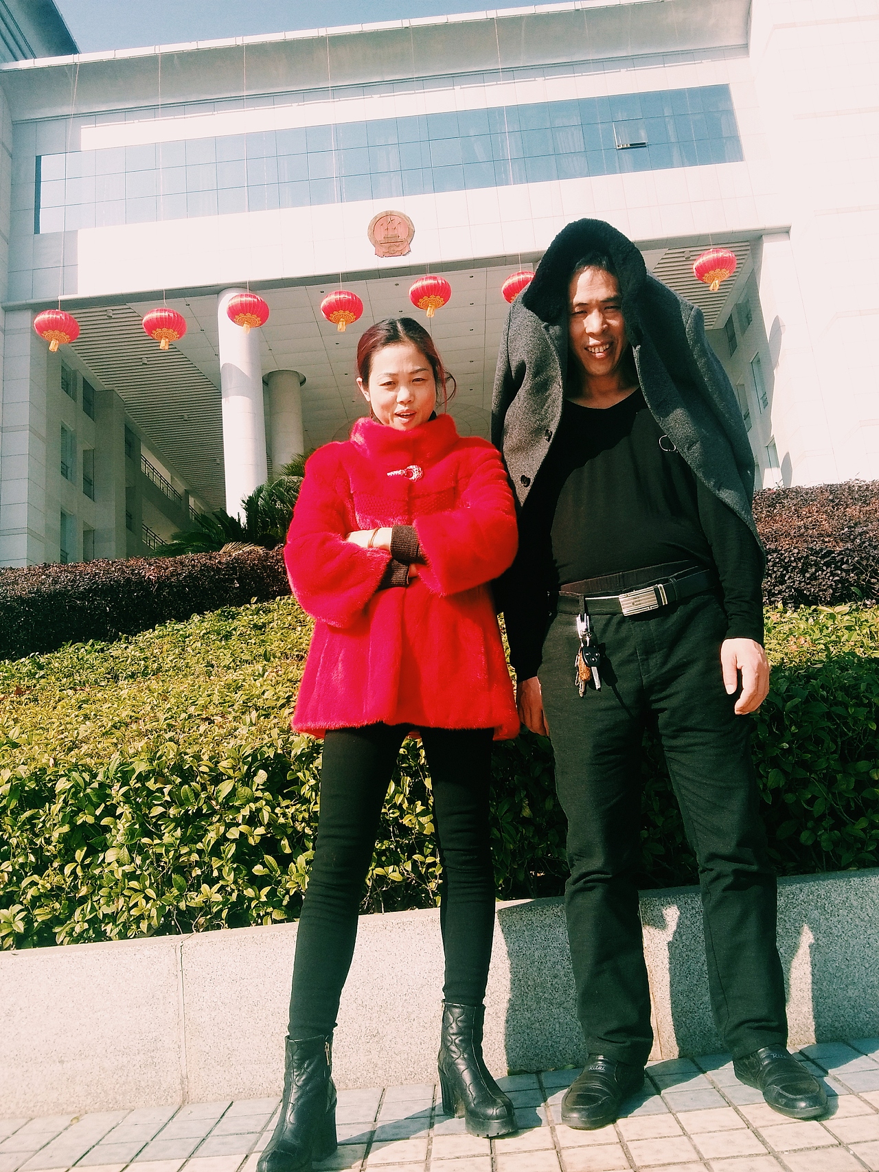 谢谢爸爸妈妈大太阳的配合文同学拍照。