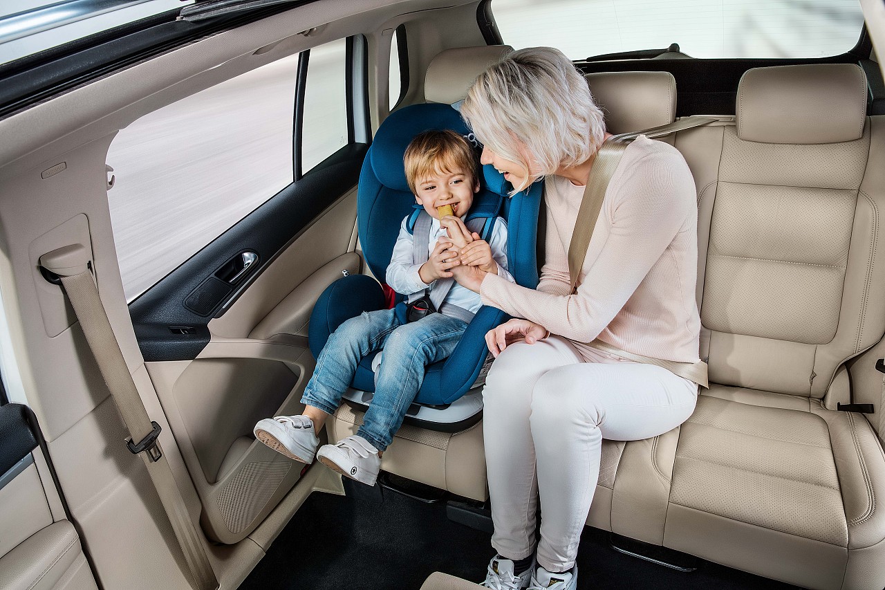 Baby  First 安全座椅修图