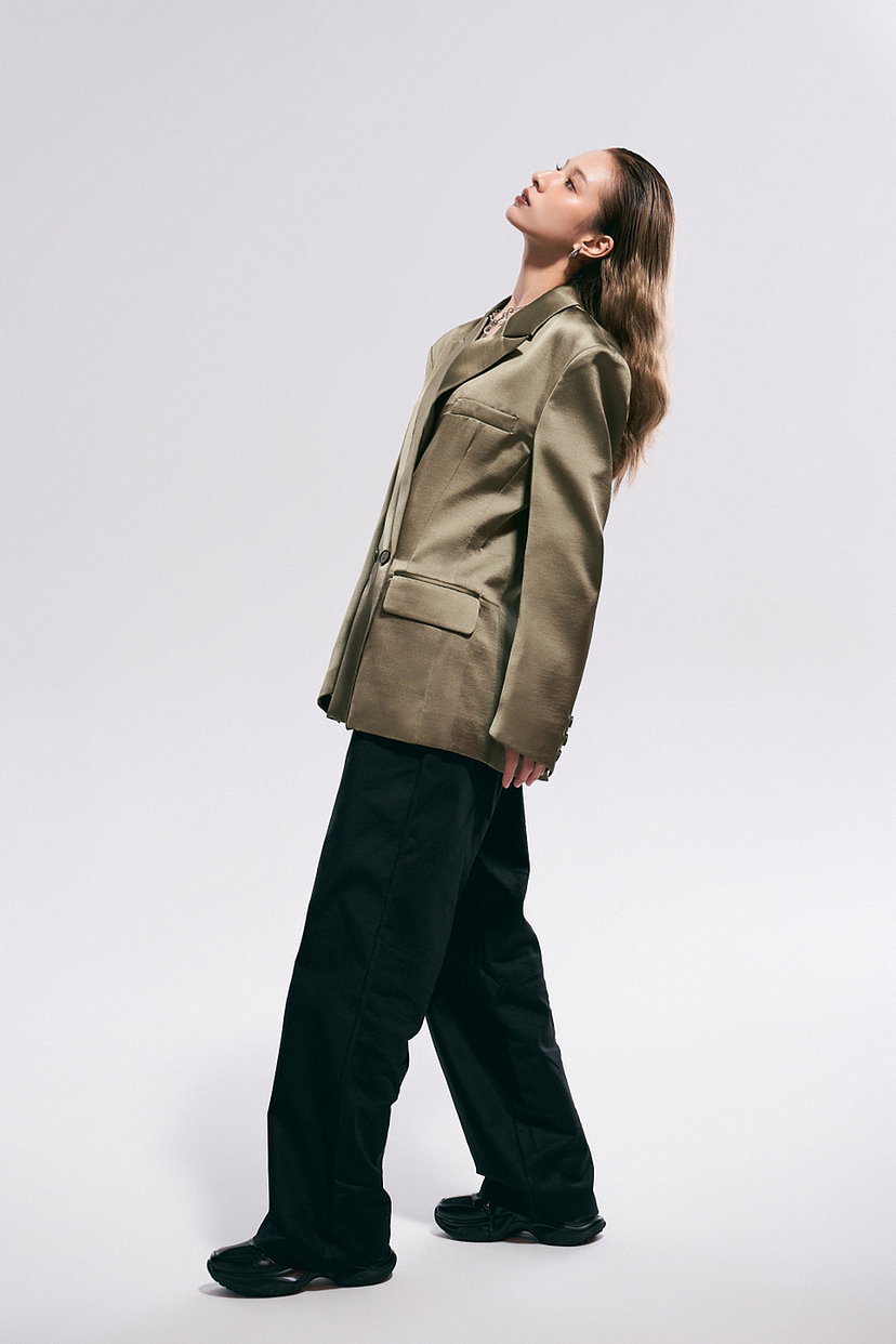 模特米沙｜西装御姐