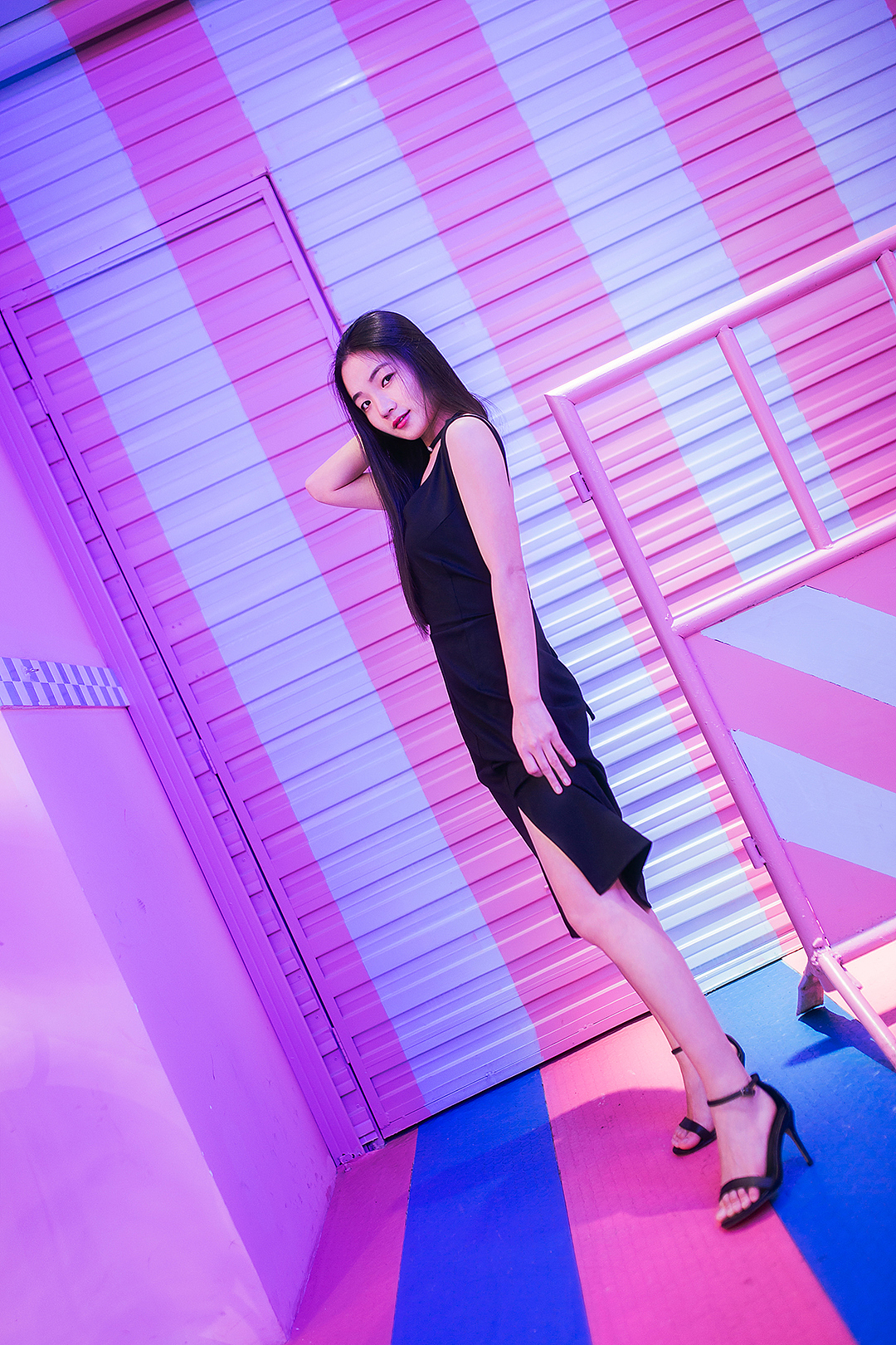 粉女郎（图ZMTE5MTE1NDcy） - 人像摄影 - 站酷设计师張張張一张小别原创素材 - 站酷ZCOOL