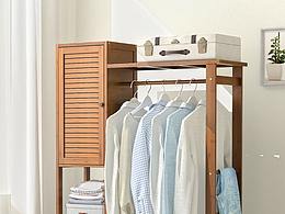 復(fù)古衣帽架若干張(C4D+OCTANE)