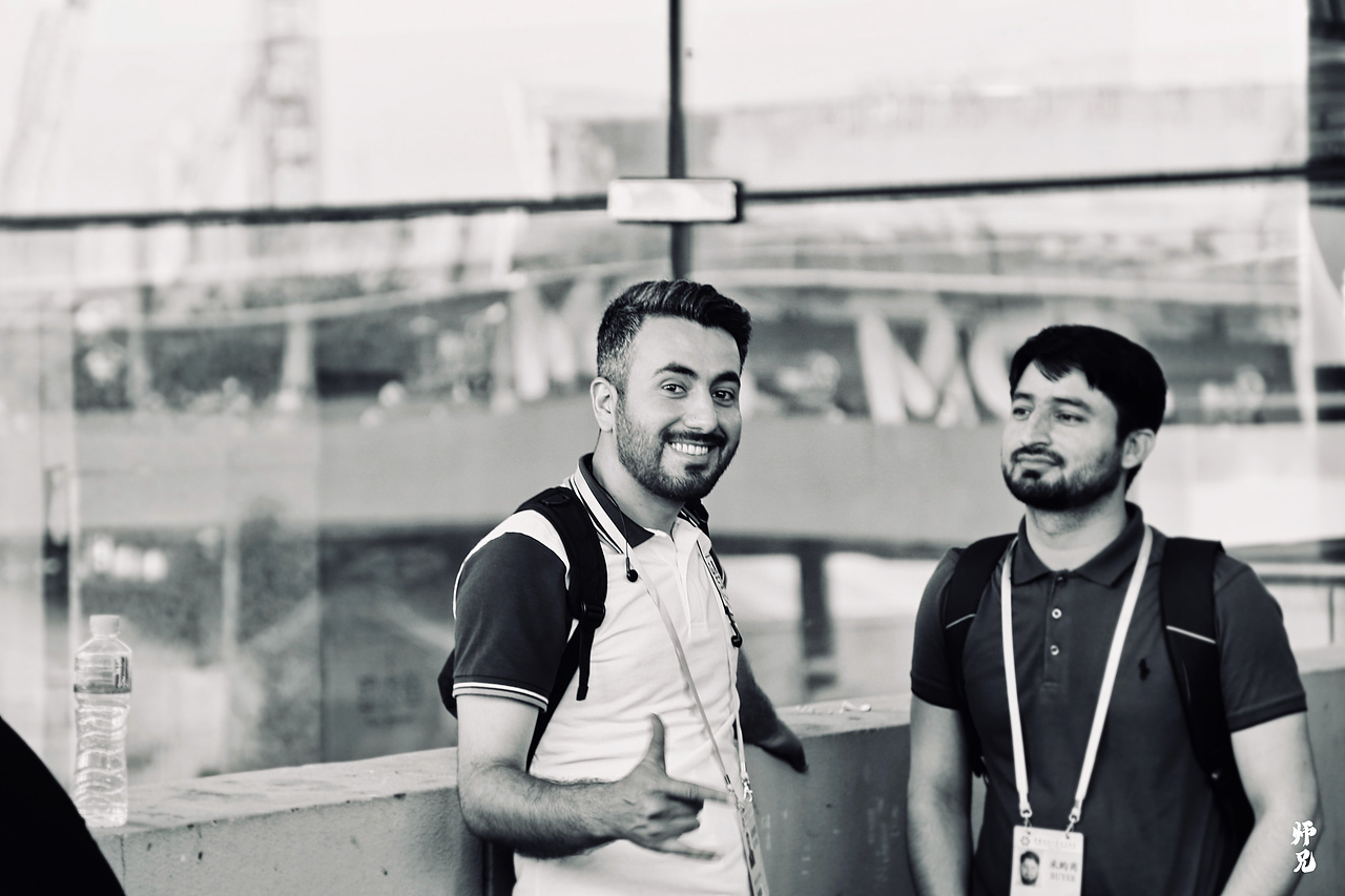 广交会人像《颜色的画者》