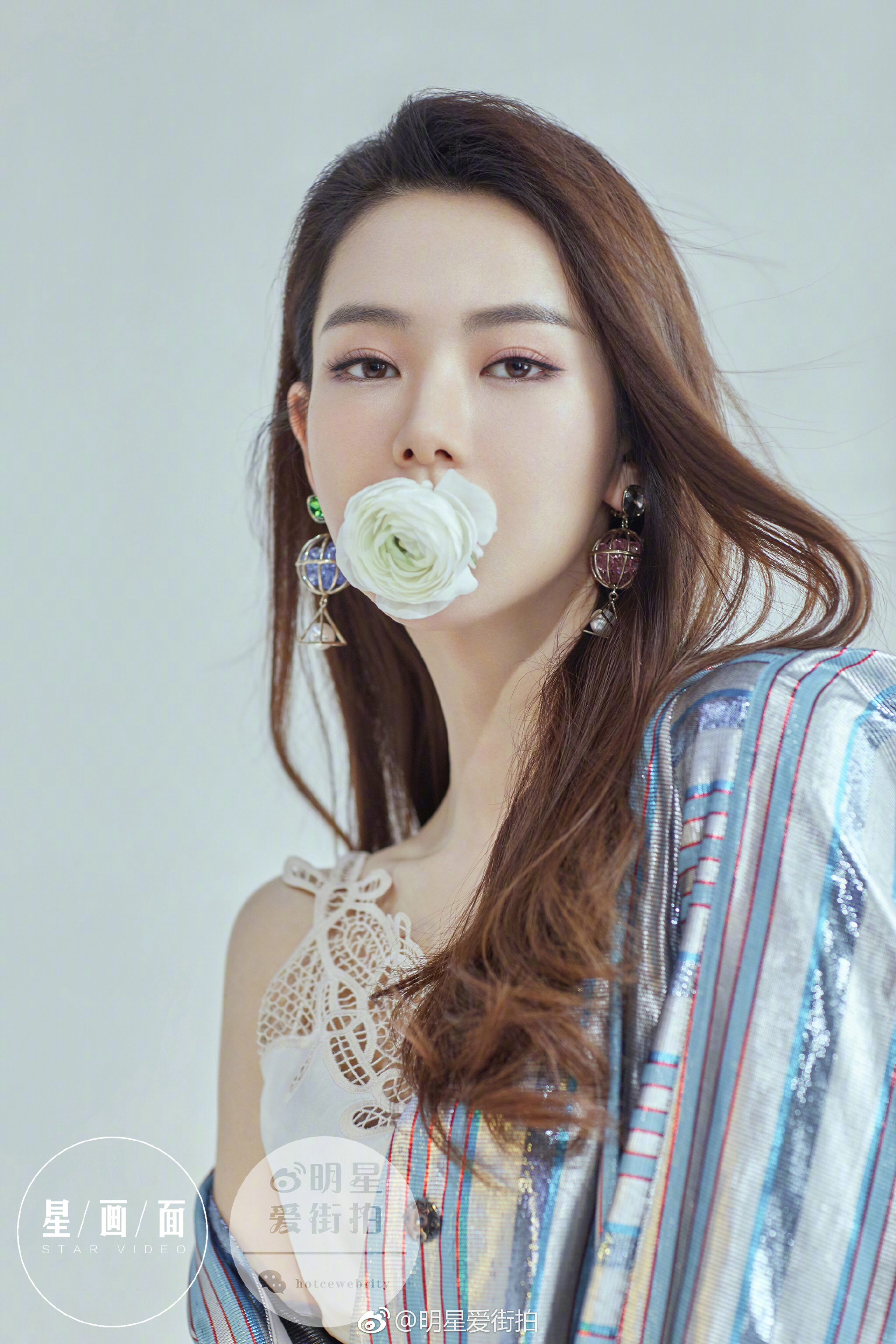 明星爱街拍:戚薇