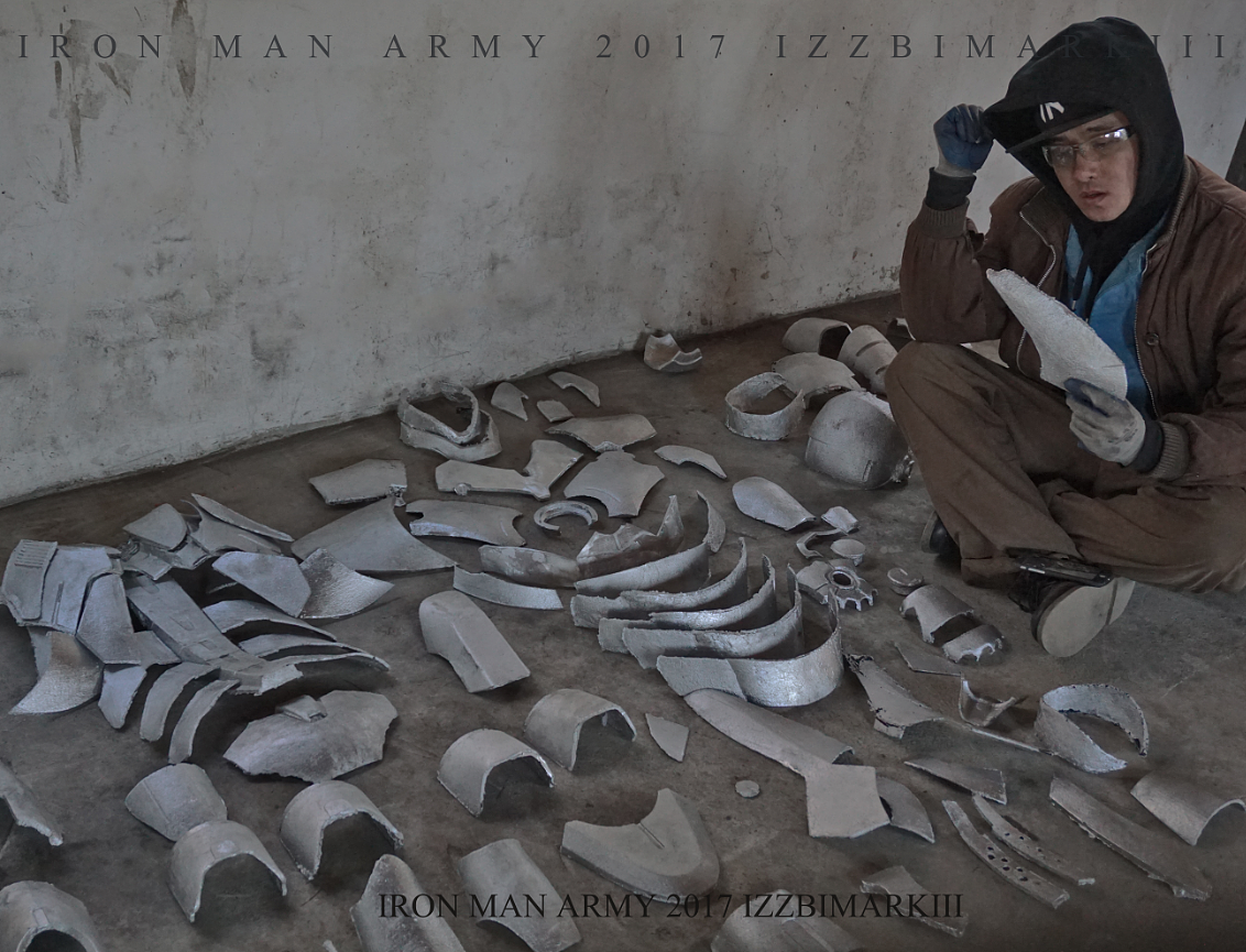 说好了给你们看钢铁军队~
另外附民工一个~