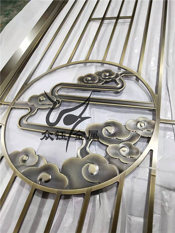 湘西厂家直供铝雕刻屏风 拉丝青古铜铝屏风（图ZMjEyNjY1NDU2） - 家装设计 - 站酷设计师众钰金属原创素材 - 站酷ZCOOL