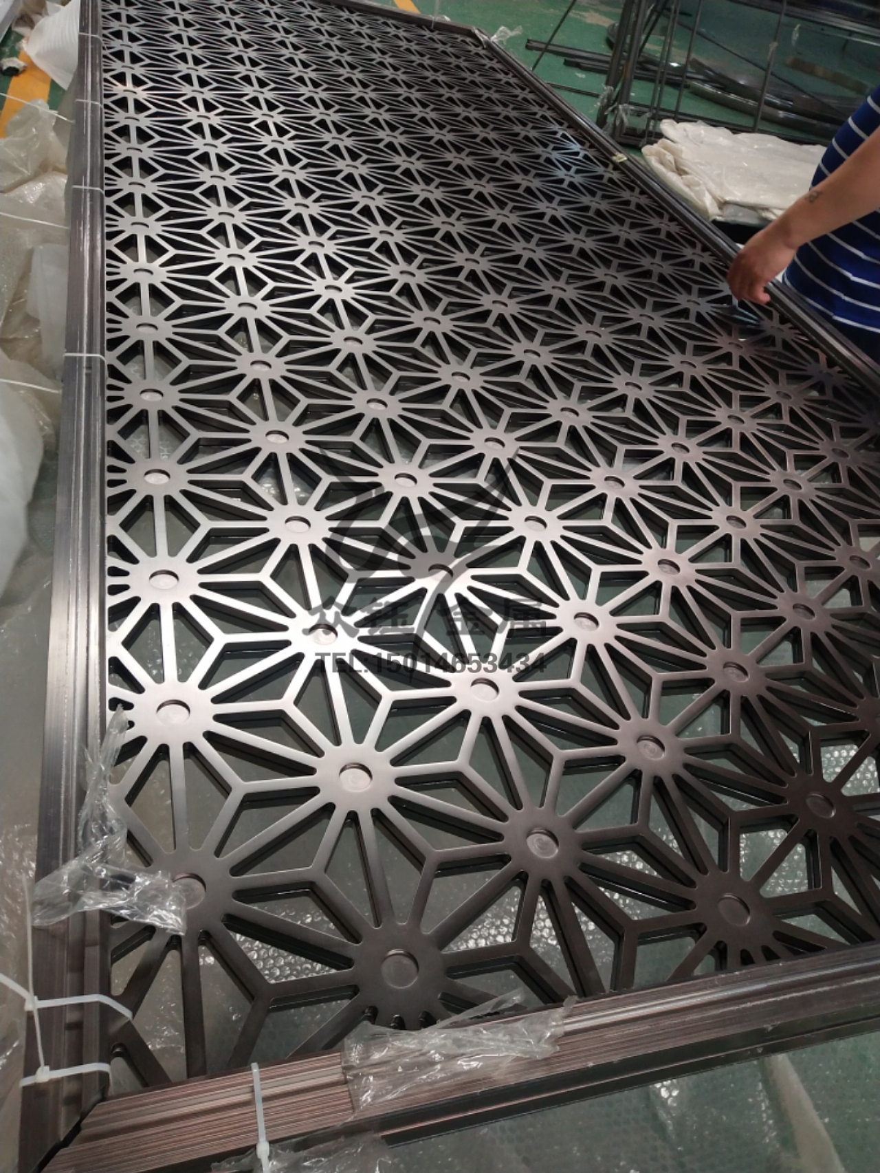 酒店特色景墙格栅仿古铜不锈钢景墙隔断现代流行款式