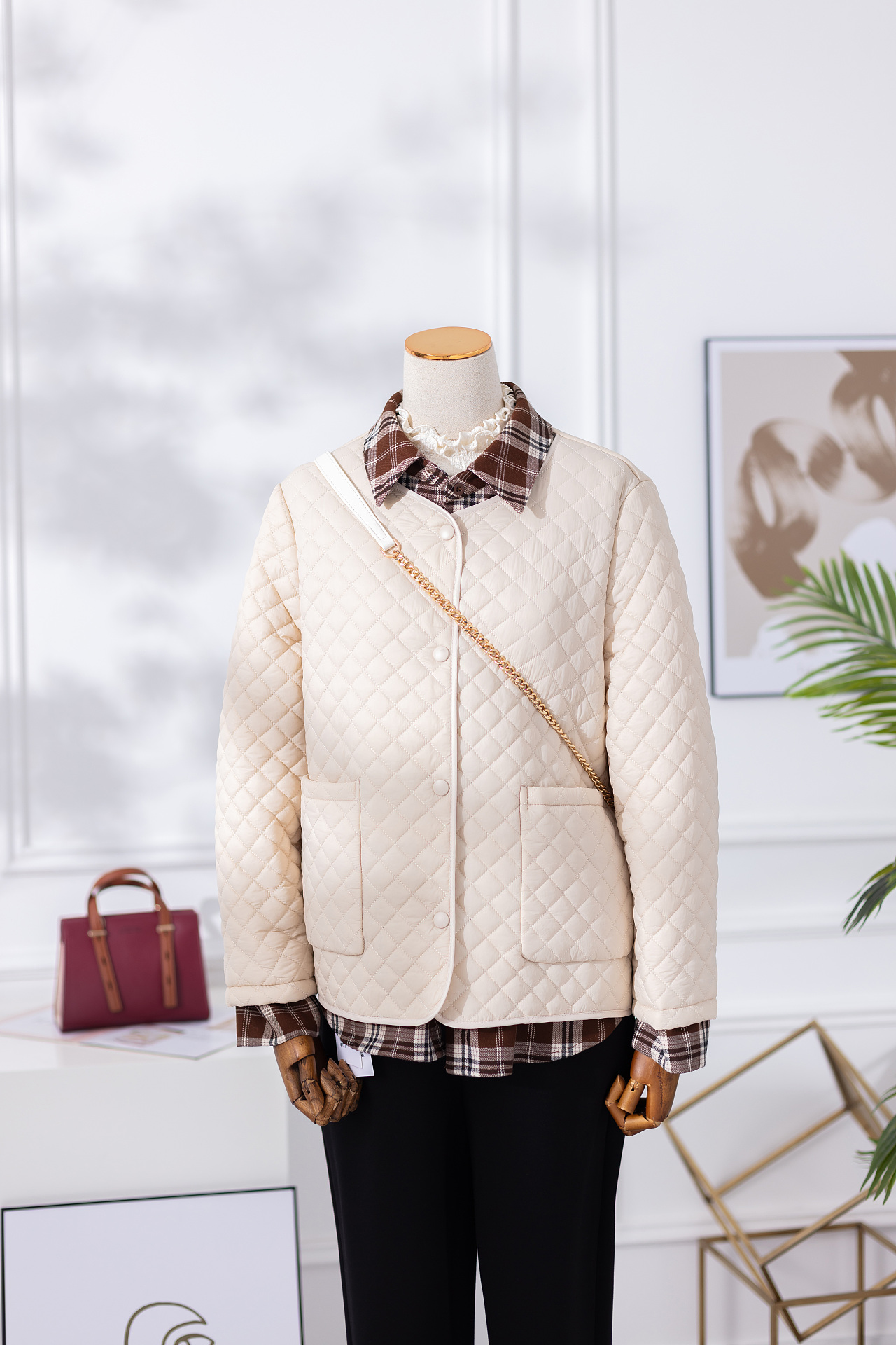 商业摄影 | 冬季女装~~LeLeXx | 郑州商业摄影（图ZMjc2MzA3Njgw） - 产品摄影 - 站酷设计师LeleXx原创素材 - 站酷ZCOOL