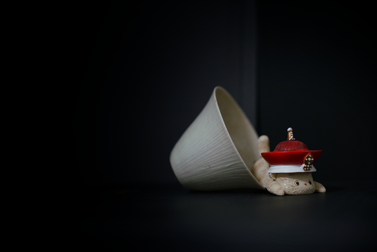 啊！我的杯子被霸占了（图ZMTM5MTkyMjQ4） - 生活用品 - 站酷设计师影子加点盐原创素材 - 站酷ZCOOL