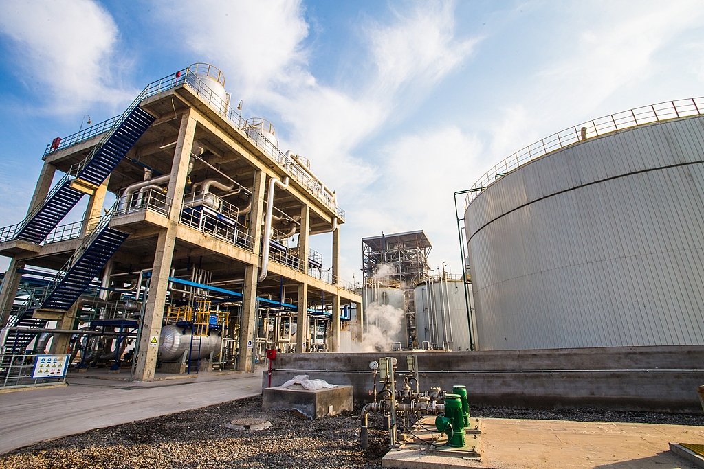 一组化工厂的摄影（图ZMzkwNDYwNjA=） - 环境/建筑摄影 - 站酷设计师游泳的翅膀原创素材 - 站酷ZCOOL