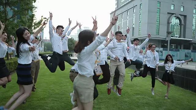 【东道设计学院】消失的18个月，他们都做了什么？【下篇 · 蜕变】（图ZNzA3NDg3NDQ=） - Logo - 站酷设计师东道设计学院原创素材 - 站酷ZCOOL