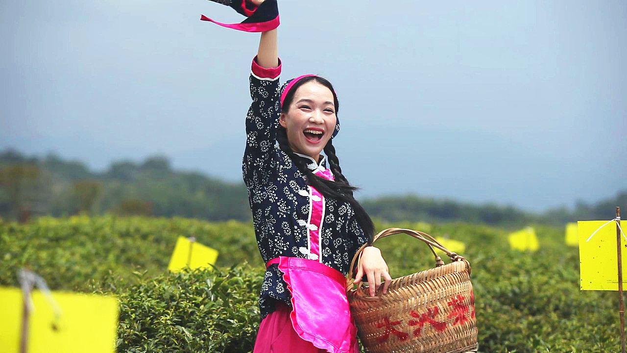 有颜有质，所以任性——海设计「大沁」剧场（图ZNjkyMDc2MjQ=） - 品牌 - 站酷设计师萧远海品牌设计所原创素材 - 站酷ZCOOL