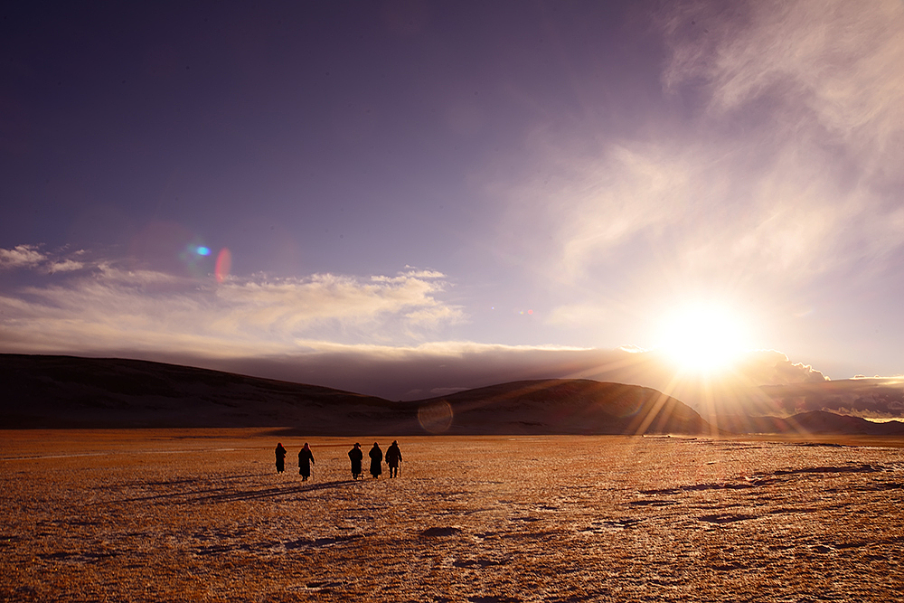 一个人的旅行{转湖}（图ZMzg4NzY2NDg=） - 风光摄影 - 站酷设计师死于1984原创素材 - 站酷ZCOOL