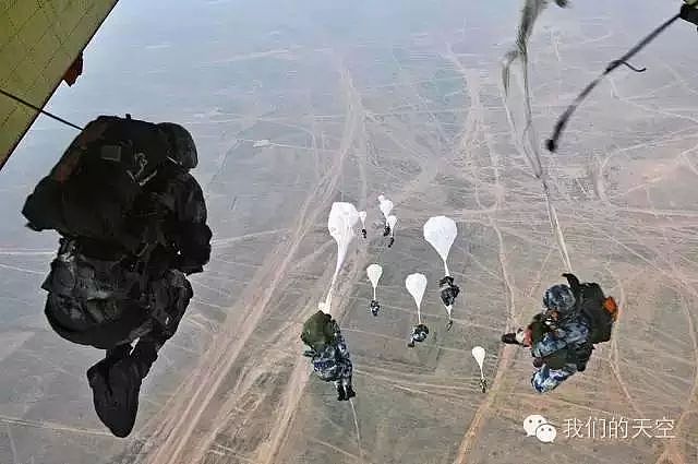 成雄海餐饮旗下阿味大虾火锅连锁品牌图库 - 设计网