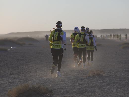 戈壁挑战赛服装设计（个人主页-ZNTMxOTgzMDg=） - 其他平面 - 站酷设计师柴小米原创素材 - 站酷ZCOOL