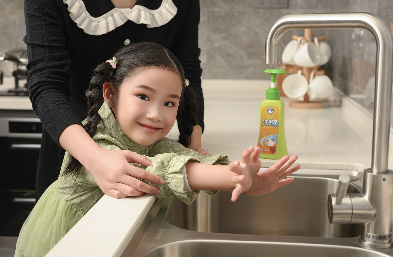 儿童洗手液/（图ZMjU1NDkyNTgw） - 产品摄影 - 站酷设计师Liam梁枫原创素材 - 站酷ZCOOL