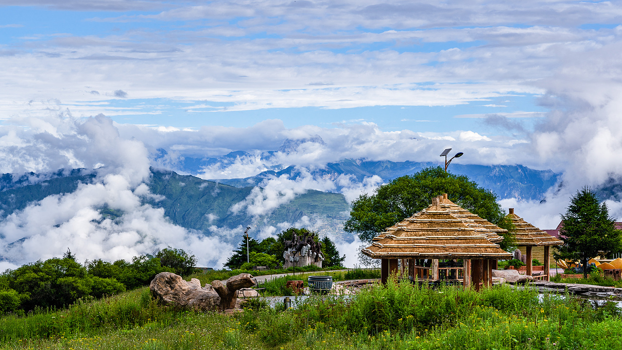 甘南拉尕山风光