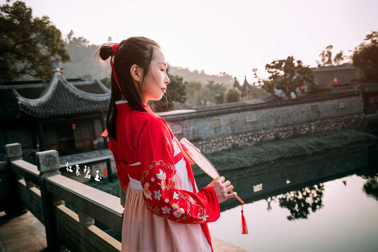 《红裳碧玉》-2019第一组照片（图ZMTQzNDA4MTUy） - 人像摄影 - 站酷设计师贱贱Jesse原创素材 - 站酷ZCOOL