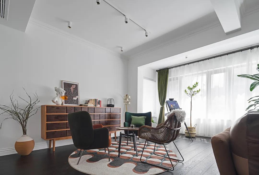 140㎡简约复古,以色彩与软装为主,效果高级独特