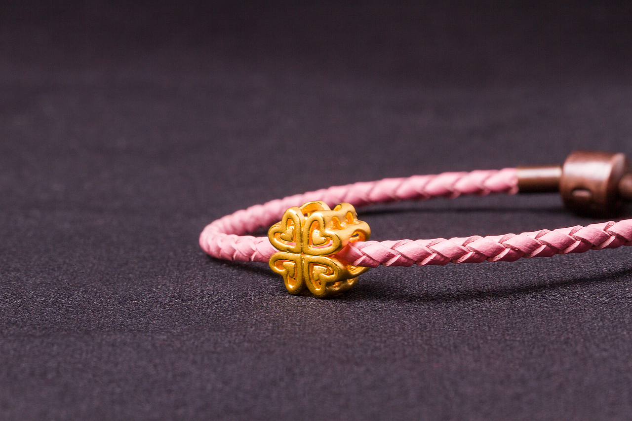 四叶草黄金转运珠 静物拍摄