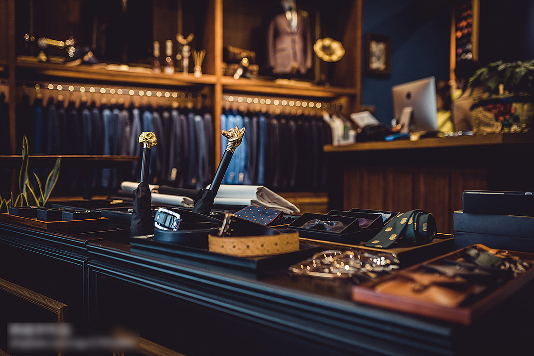 麦梯定制服装男装西装店镇江万达广场门店装修