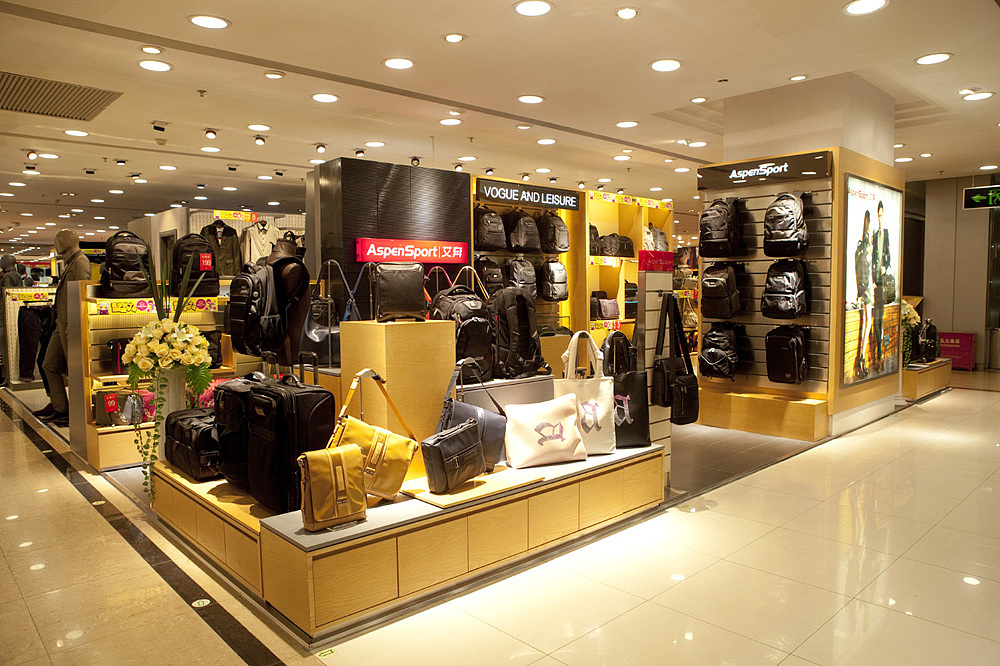 成都服装店设计/成都服装店装修/品牌策划（图ZMTMwNzU5MTc2） - 家装设计 - 站酷设计师我15196613794原创素材 - 站酷ZCOOL